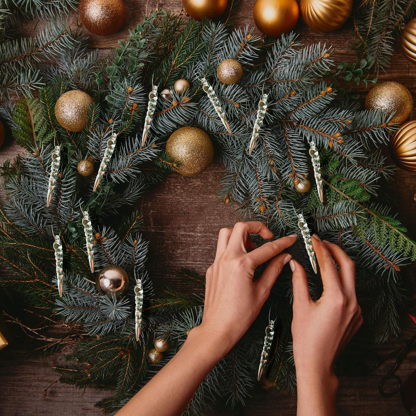 Cinnvoice 36 Pcs Christmas Tree Icicle Ornaments Mini Clear Plastic Icicle Christmas Decoration Crystal Hanging Icicles Ornaments for Xmas Tree Winter Wedding Party Decor(Transparent)