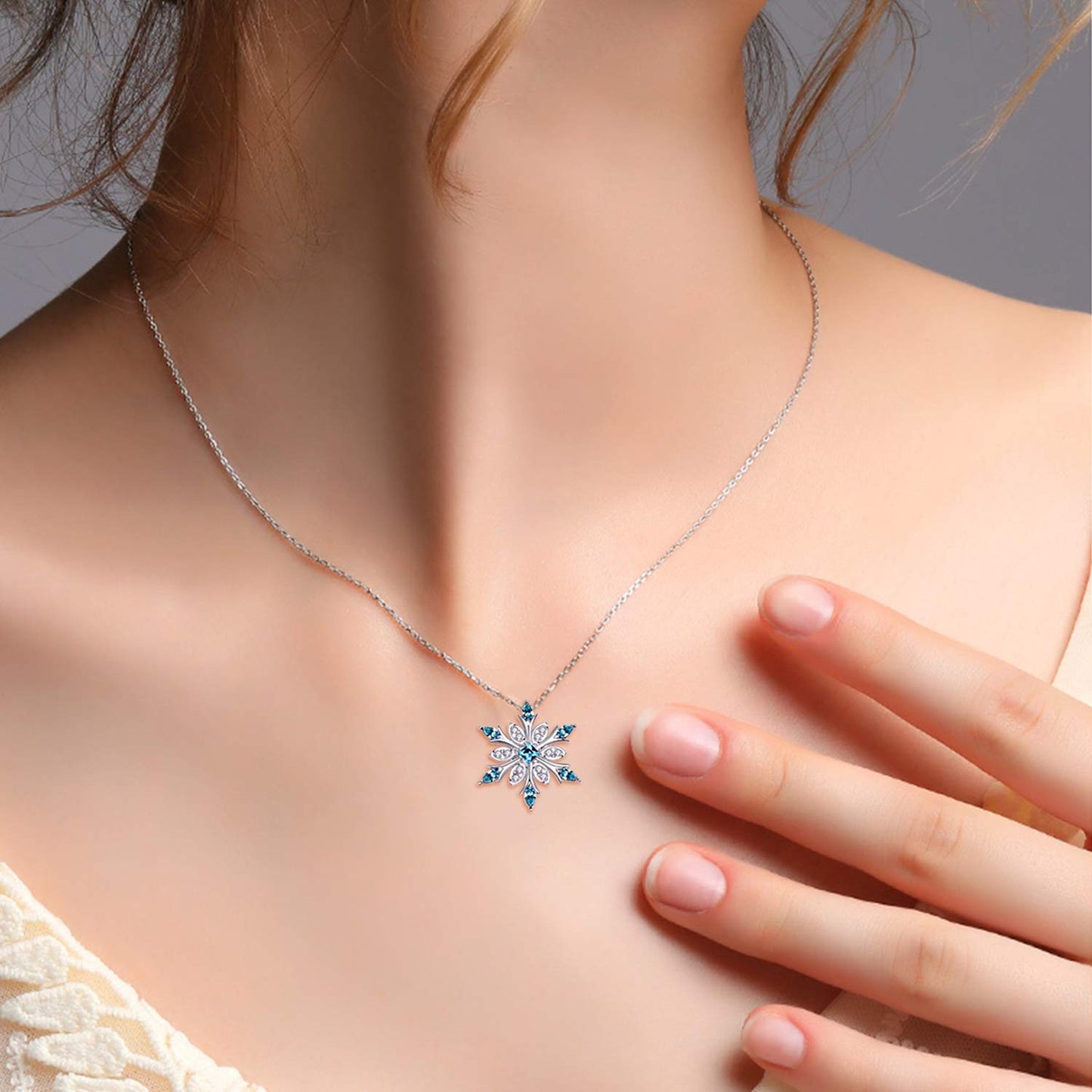 Elensan Women's 925 Sterling Silver Blue Crystals Snowflake Pendant Fashion Necklace Collarbone Chain