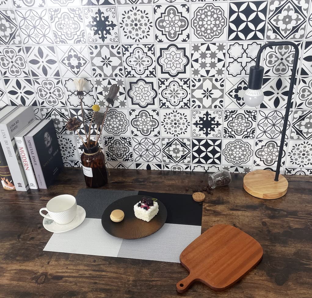 HeloHo Placemats Set of 6 Black and White Placemats Heat-Resistant Washable Vinyl Woven Table Mats Wipeable Placemat for Kitchen Dining Table Decoration Indoor Outdoor