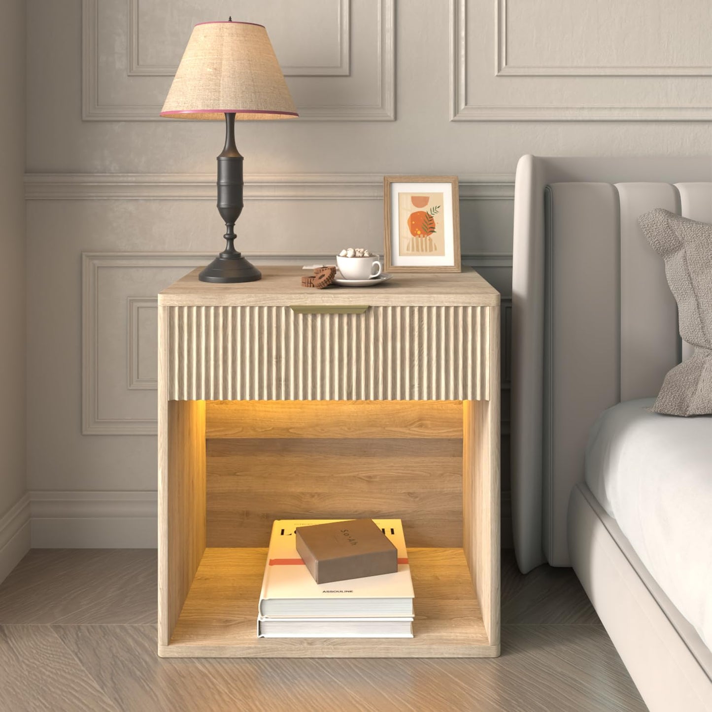 EROMMY Fluted Nightstand with Charging Station, 23” Wide Modern Bedside Table with Drawer, Mid Century Nightstand End Table for Bedroom, Curved Profile, Natural Oak