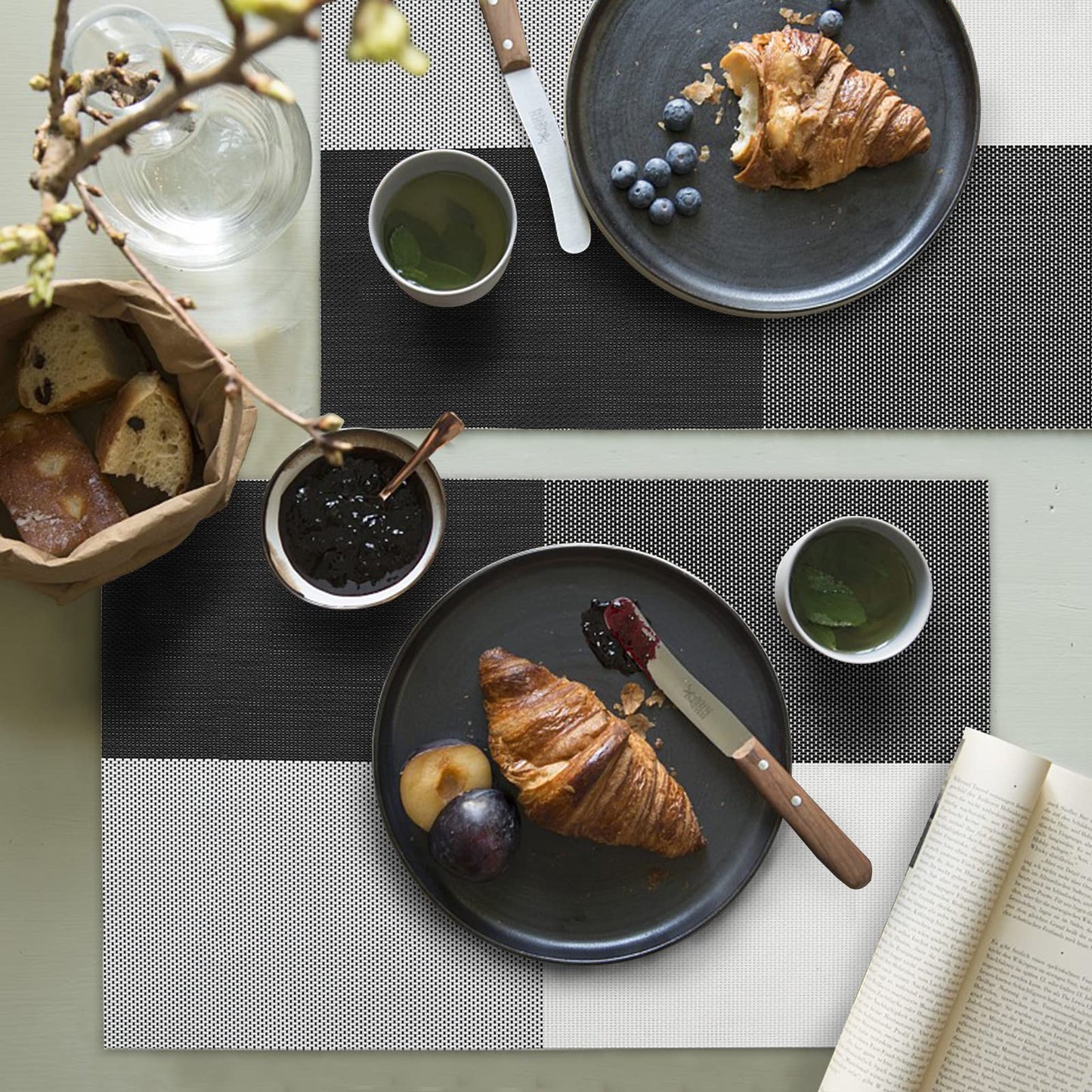 HeloHo Placemats Set of 6 Black and White Placemats Heat-Resistant Washable Vinyl Woven Table Mats Wipeable Placemat for Kitchen Dining Table Decoration Indoor Outdoor