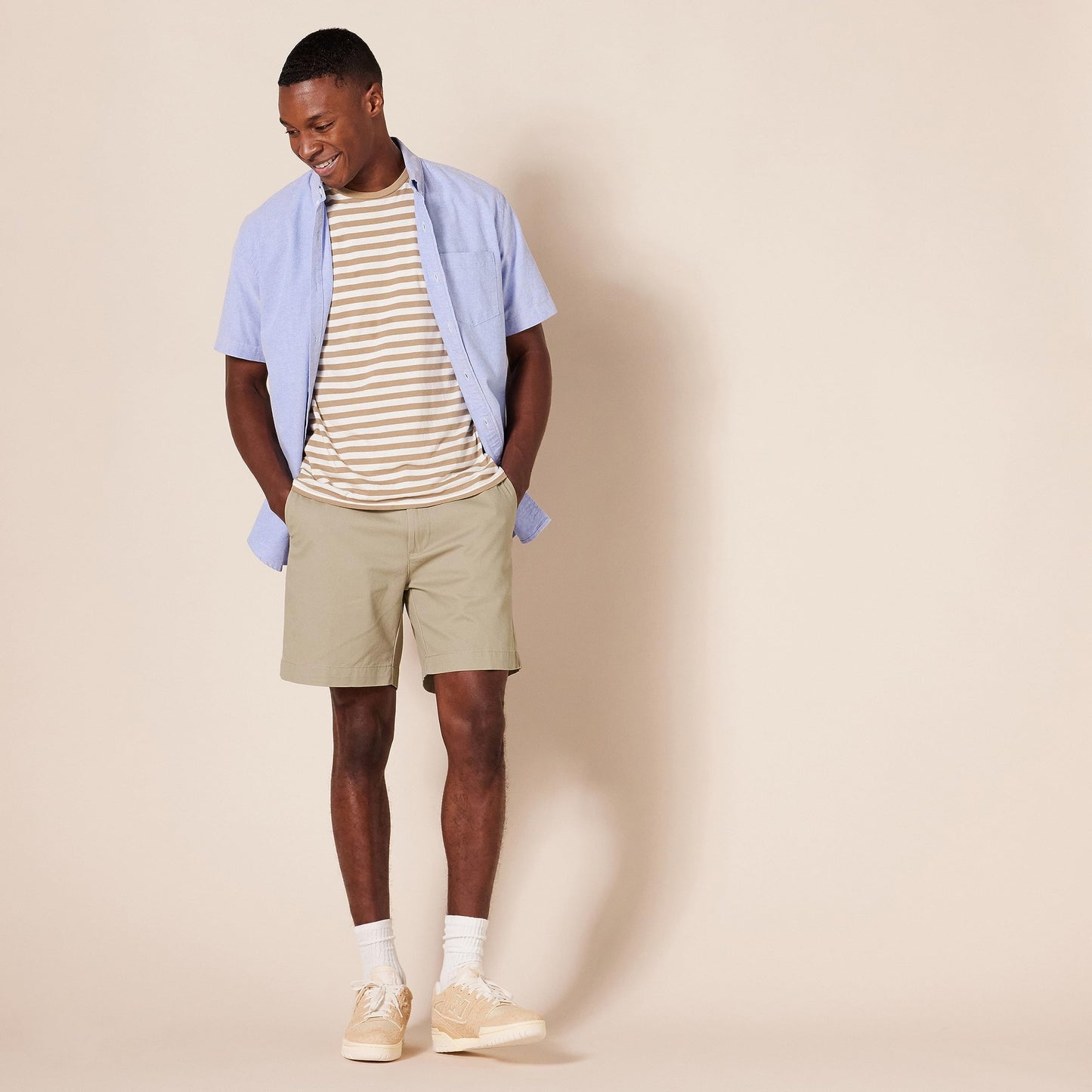 Amazon Essentials Men's Classic-Fit 7" Chino Shorts, Khaki, 34